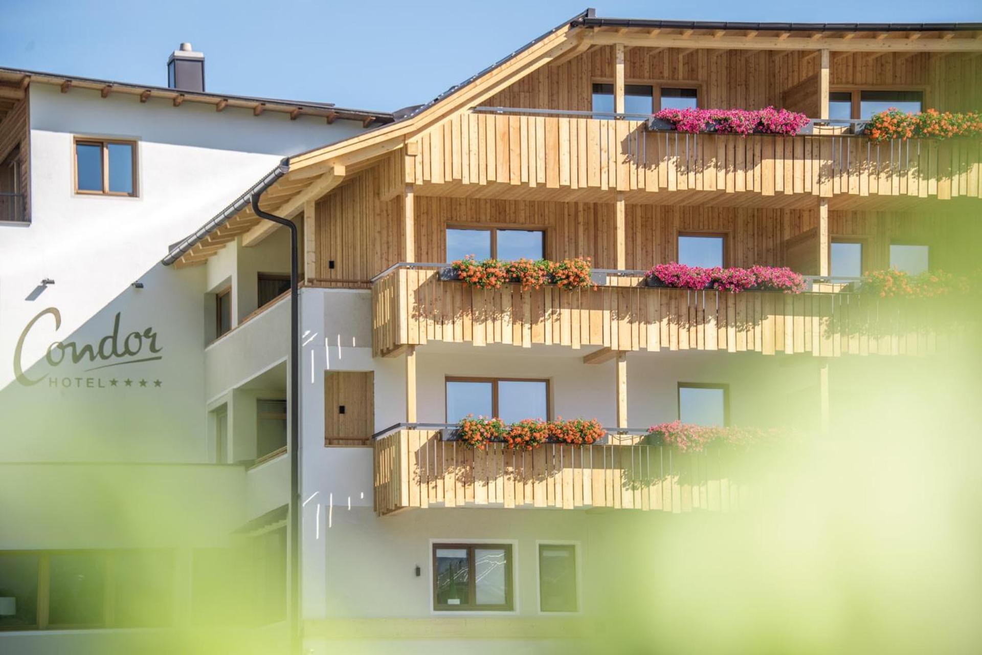 Hotel Condor San Vigilio Di Marebbe Esterno foto